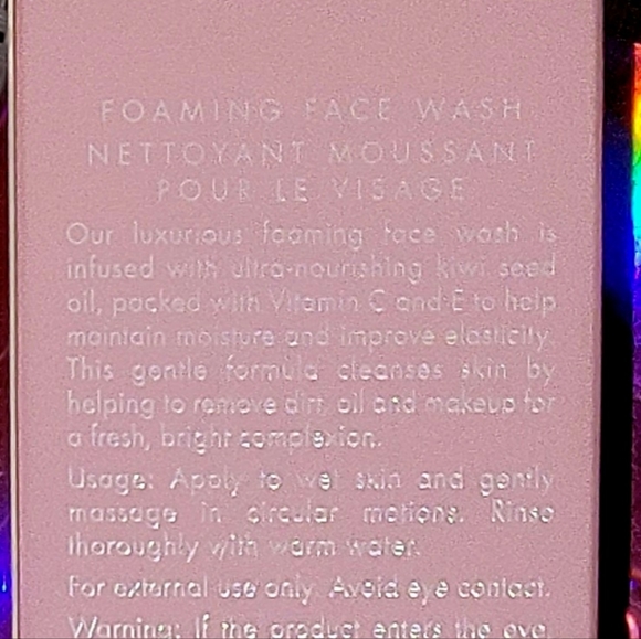 KylieSkin Foaming Face Wash - Picture 2 of 3